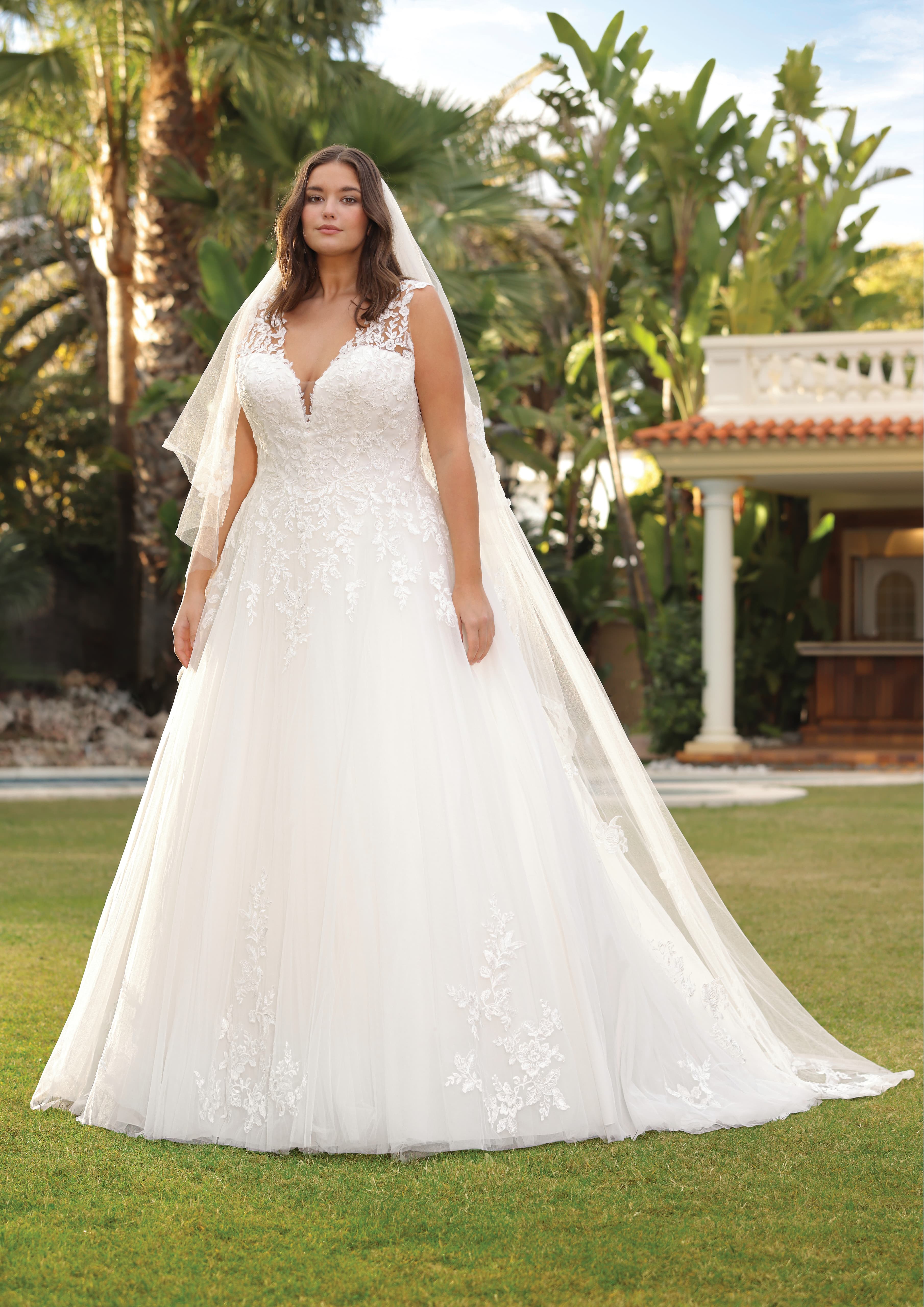 Lady Bird by Pronovias 10