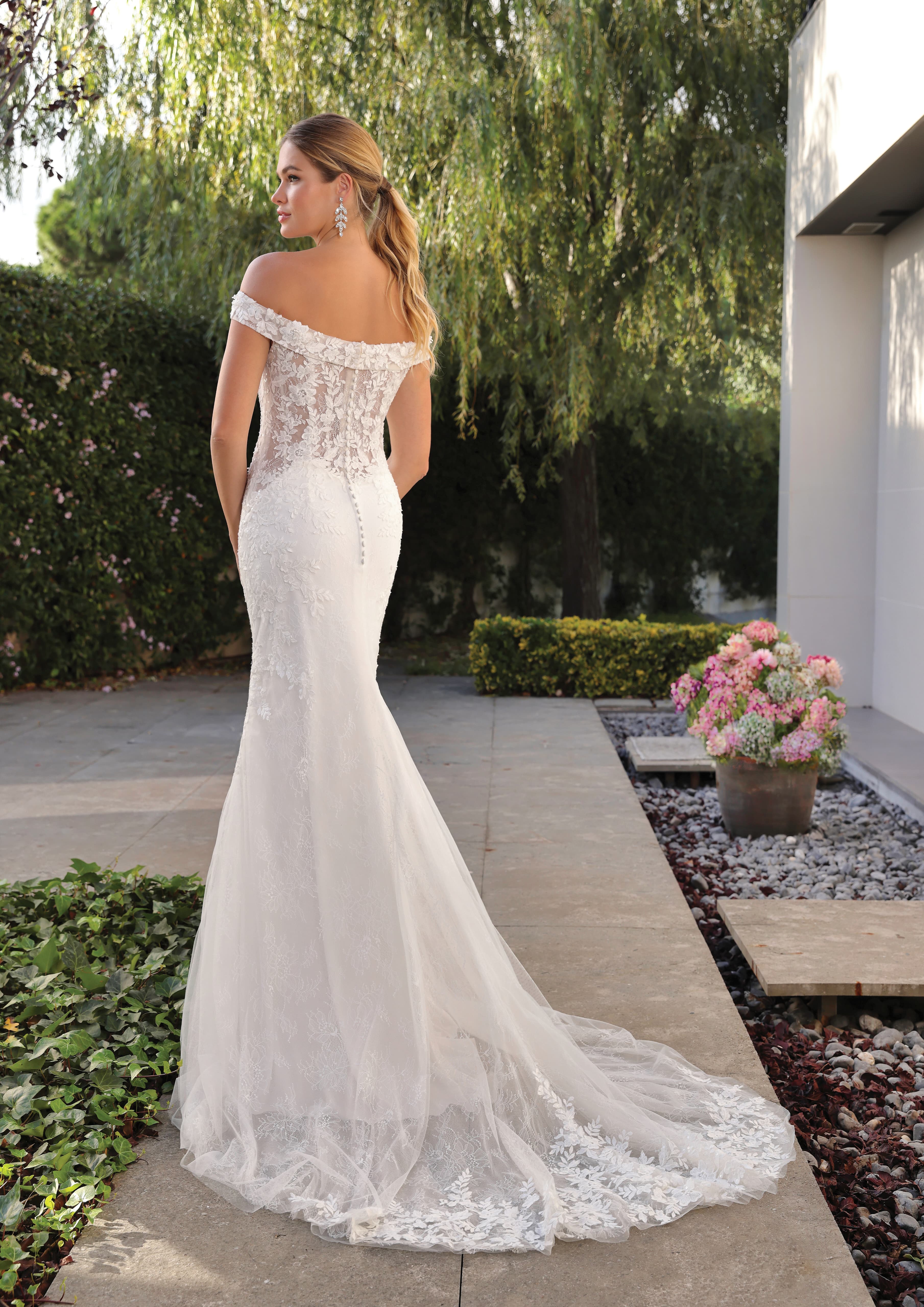 Lady Bird by Pronovias 13