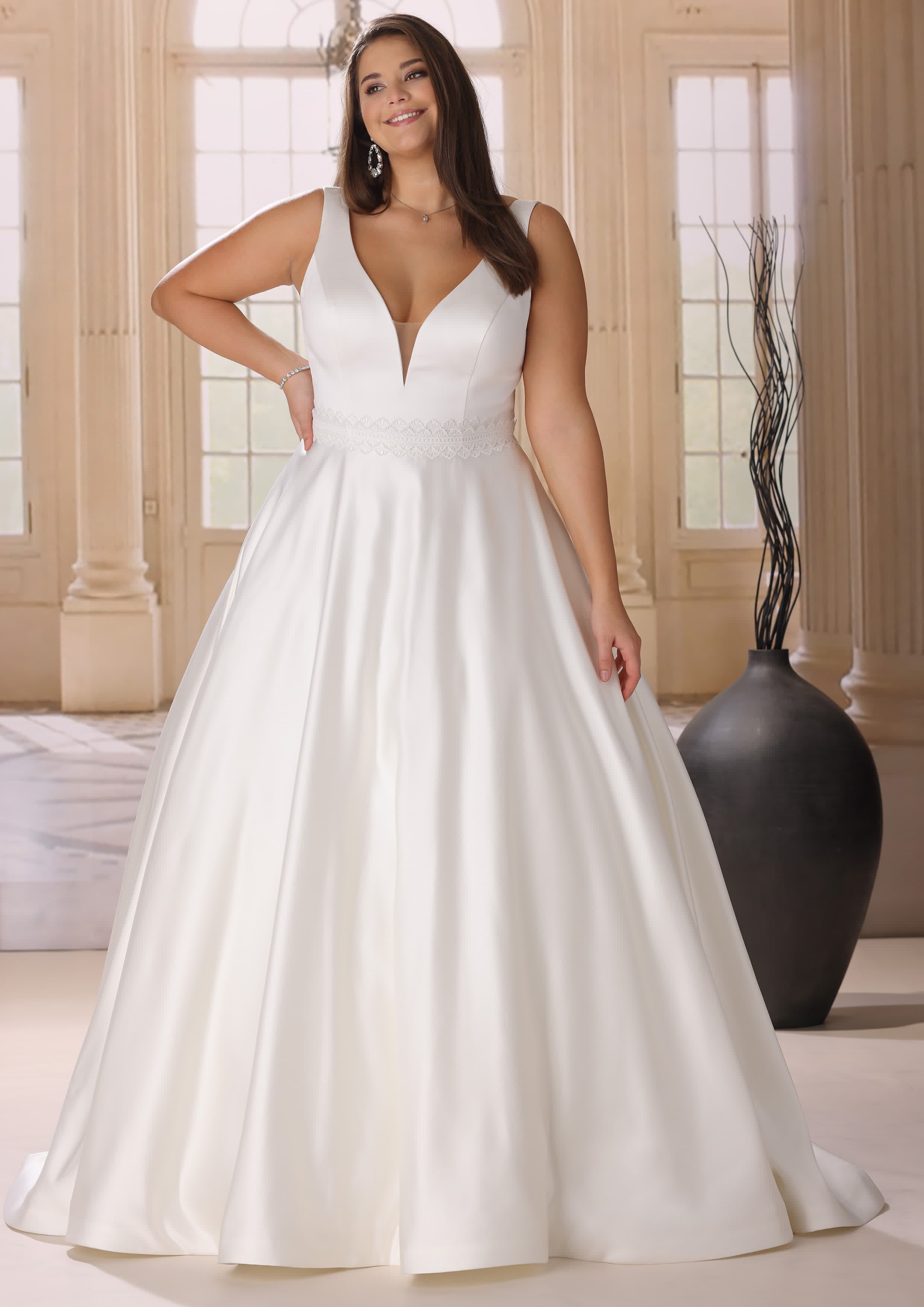 Lady Bird by Pronovias 17