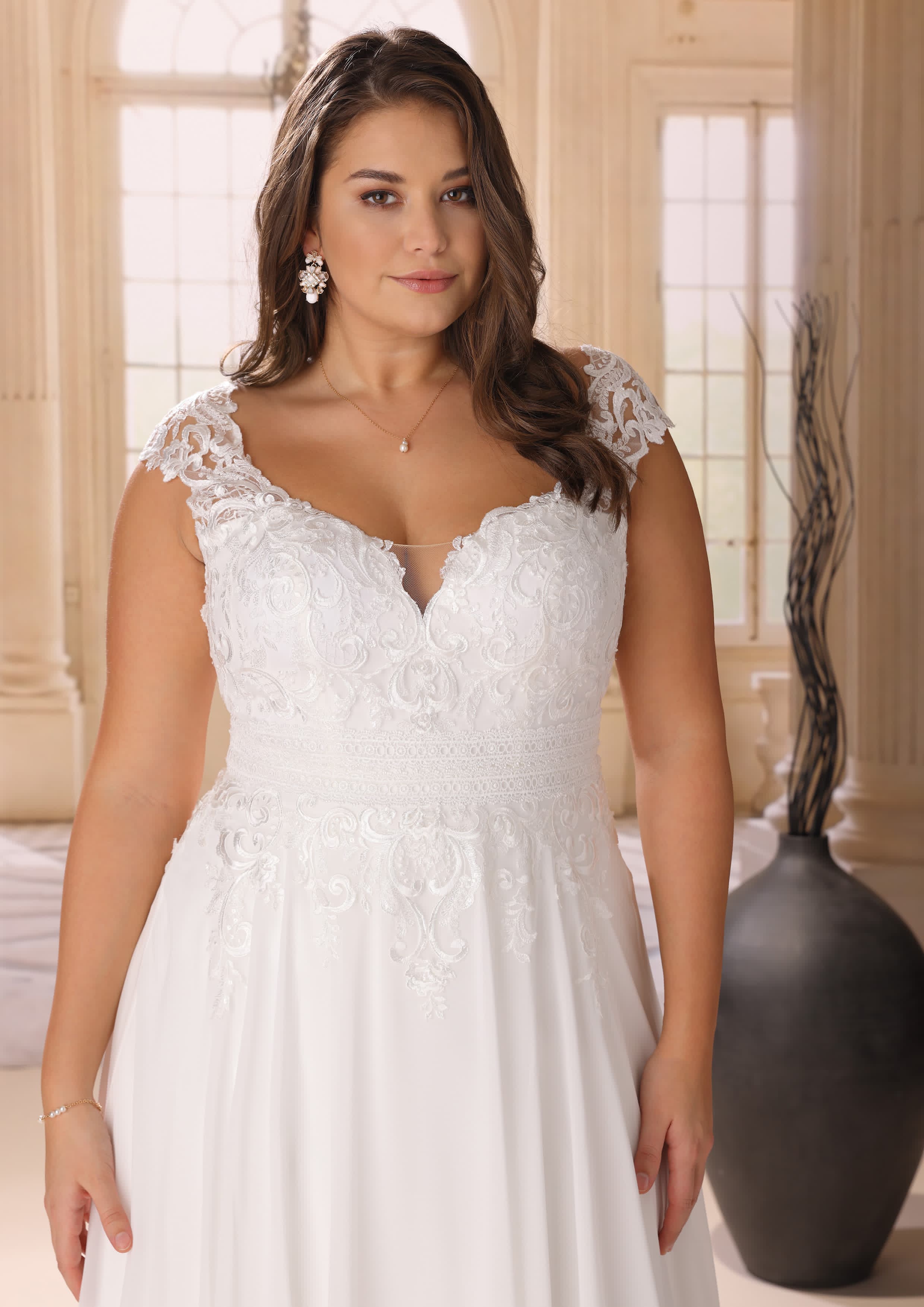 Lady Bird by Pronovias 18