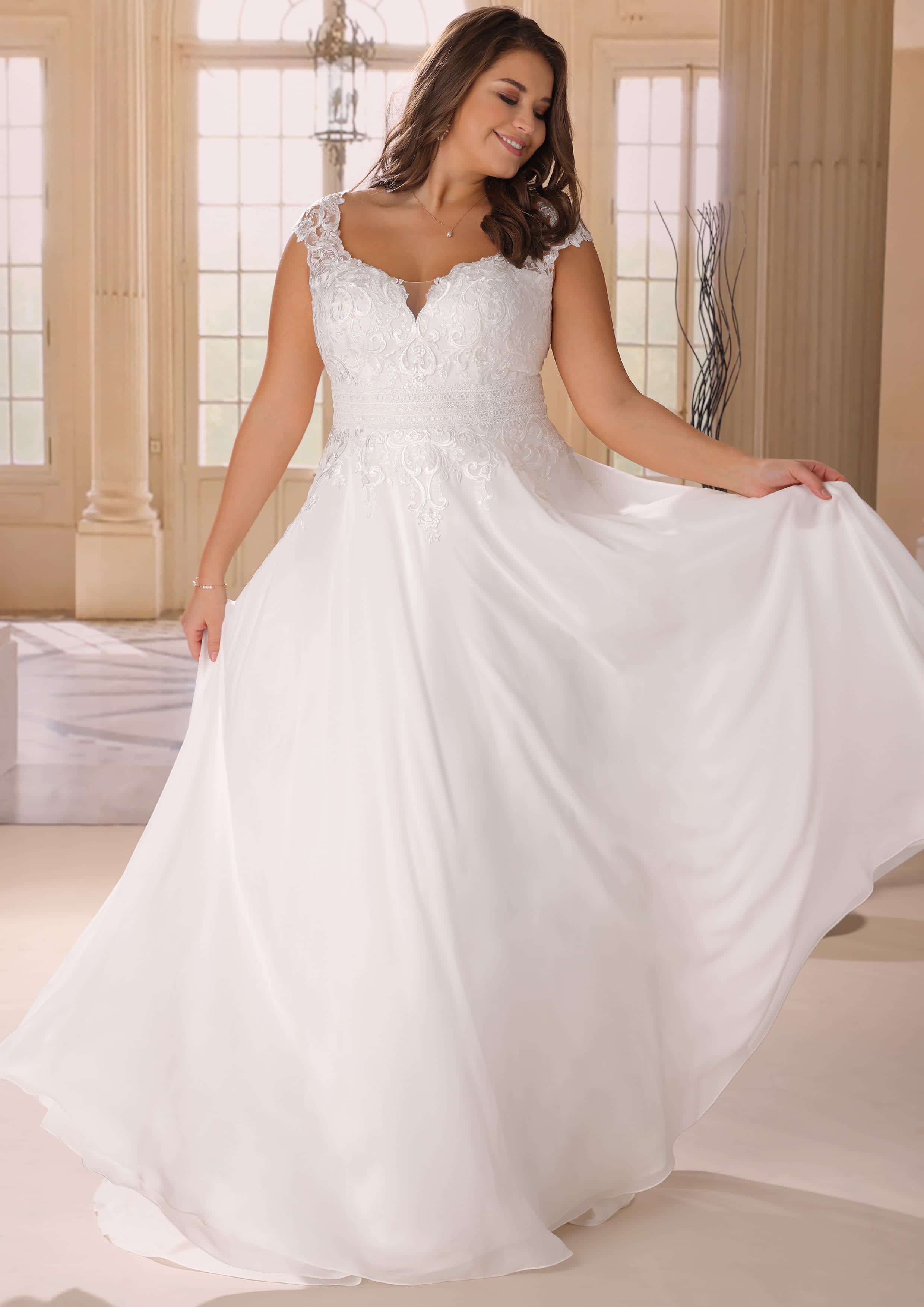 Lady Bird by Pronovias 21