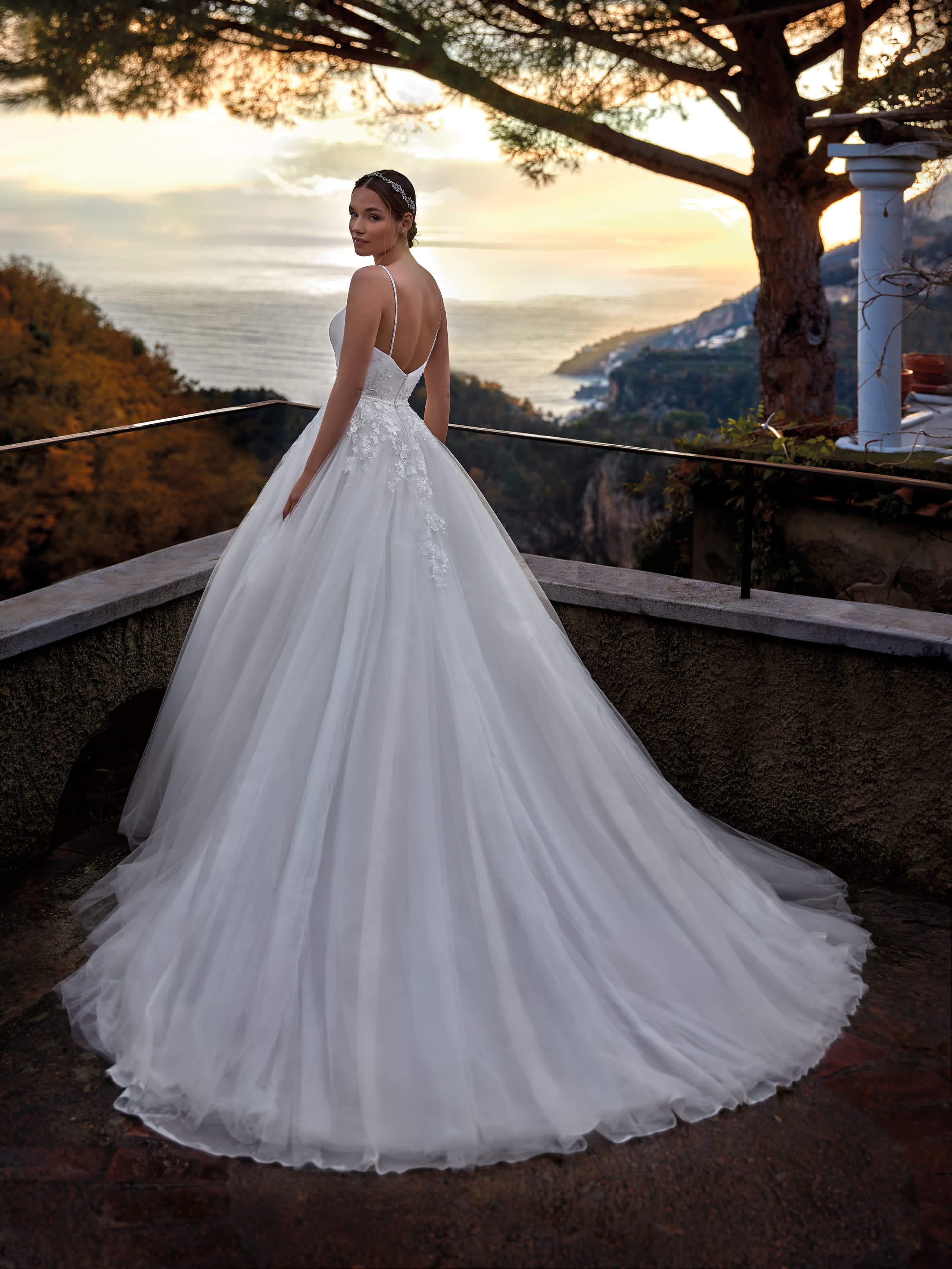 Lady Bird by Pronovias 28