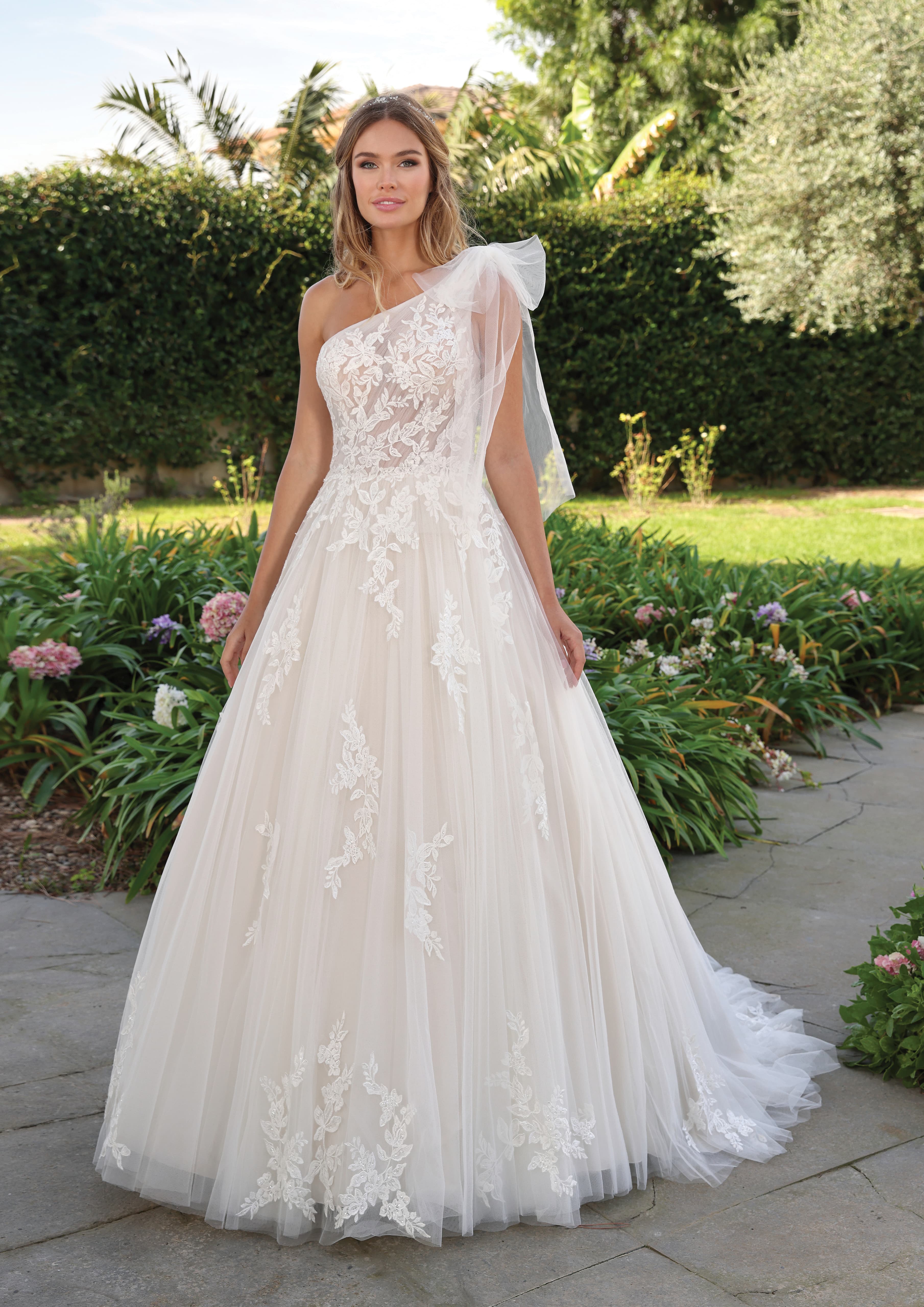 Lady Bird by Pronovias 6